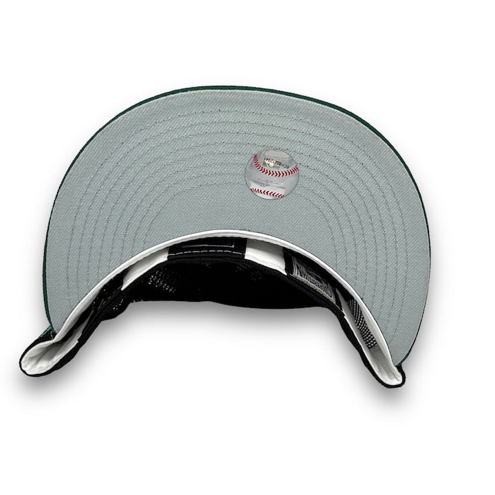 Mets Liberty 59FIFTY Trucker New Era White & Black Fitted Hat Snow Grey Bottom