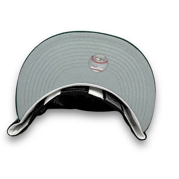 Mets Liberty 59FIFTY Trucker New Era White & Black Fitted Hat Snow Grey Bottom