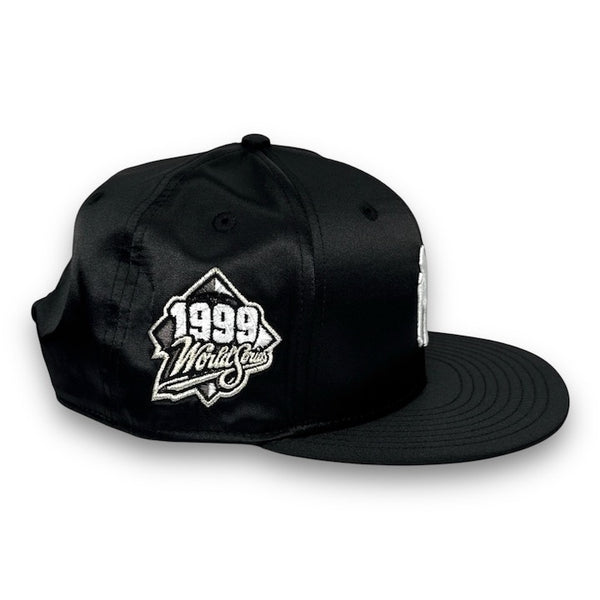 NY Yankees Satin 99WS 9FIFTY New Era Black Snapback Hat