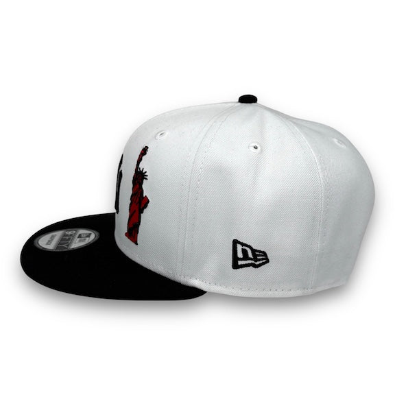 NY Yankees 00SS 9FIFTY New Era White & Black Snapback Hat Red UV