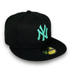 Yankees Basic Mint 59FIFTY New Era Black Fitted Hat