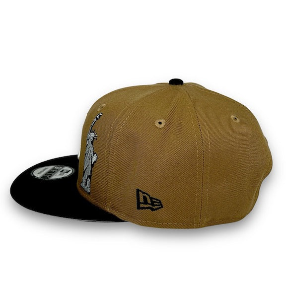 Yankees Liberty 9FIFTY New Era Khaki & Navy Snapback Hat