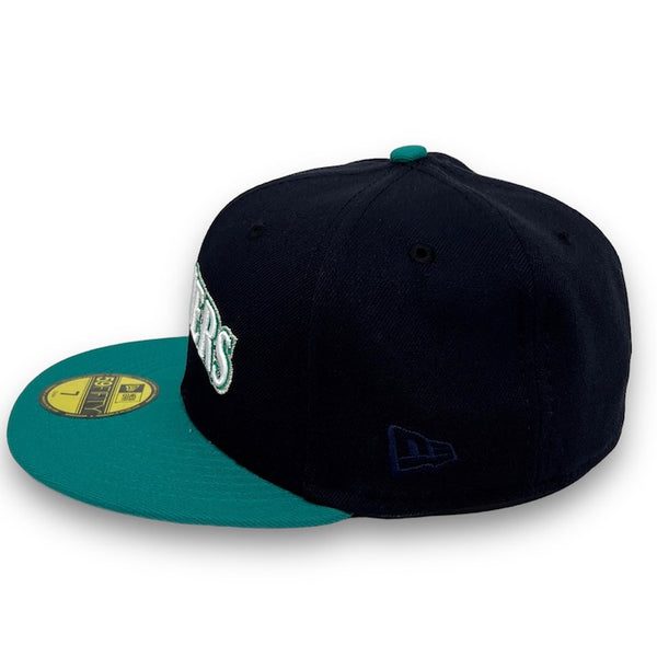 Mariners 30th Anni. 59FIFTY New Era Navy & NW Green Fitted Hat Gray Bottom