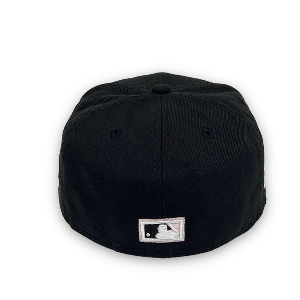 NY Yankees 1999 WS 59FIFTY New Era Black Hat Pink Bottom